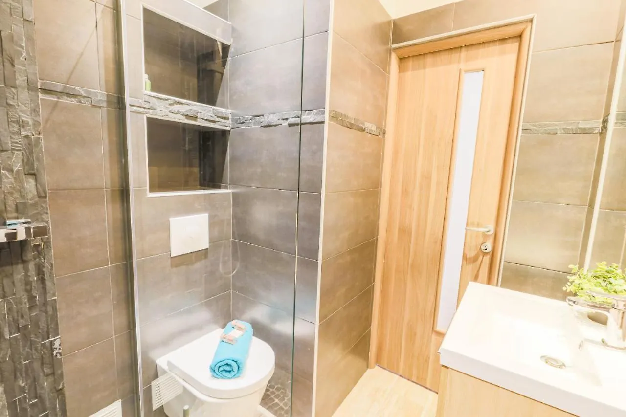 Massenet Pietonne Ap4196 By Riviera Holiday Homes Nice